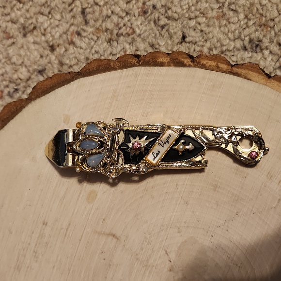 Vintage Vaughan USA Las Vegas Rhinestone Design Metal Bottle Opener - Picture 1 of 7